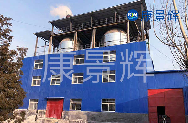 三效蒸發(fā)器、MVR蒸發(fā)器各有各的好處，選擇哪種處理方案，要讓廠家來根據(jù)廢水處理情況來選擇處理方案。