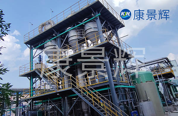 各種含油廢水處理設備，多效蒸發(fā)器的占地面積小，處理效率高，能耗低